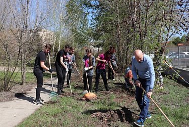Тимуровский марш объединил людей разных поколений